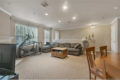 355 Old Tarrytown Road #404, White Plains, NY 10603 - Photo 6