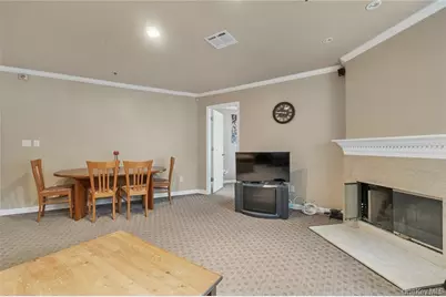 355 Old Tarrytown Road #404, White Plains, NY 10603 - Photo 2