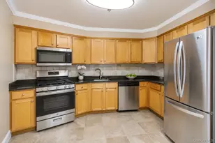 355 Old Tarrytown Rd, White Plains, NY 10603 - Photo 8