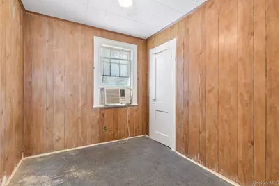 135 Winding Street, Huntington Station, NY 11746 - Photo 18