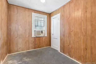 135 Winding St, Huntington Station, NY 11746 - Photo 18