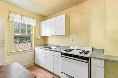135 Winding Street, Huntington Station, NY 11746 - Photo 16