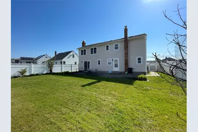 84 Surf Road, Lindenhurst, NY 11757 - Photo 26
