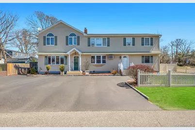 45 Dogwood Road, West Islip, NY 11795 - Photo 2
