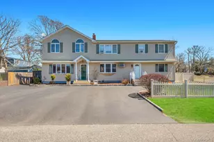 45 Dogwood Rd, West Islip, NY 11795 - Photo 2