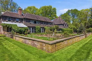 285 Piping Rock Rd, Locust Valley, NY 11560 - Photo 4