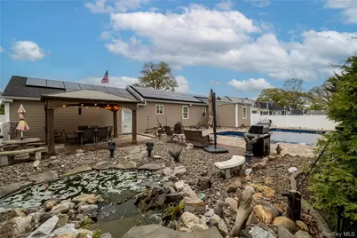 675 N Erie Avenue, Lindenhurst, NY 11757 - Photo 26