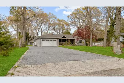 257 Southlawn Avenue, Central Islip, NY 11722 - Photo 2