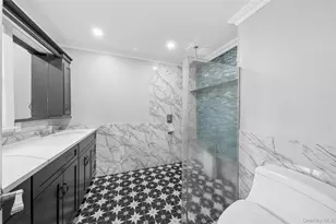 257 Southlawn Ave, Central Islip, NY 11722 - Photo 24