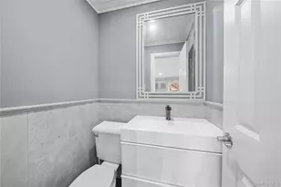 257 Southlawn Ave, Central Islip, NY 11722 - Photo 16