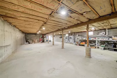 257 Southlawn Avenue, Central Islip, NY 11722 - Photo 36