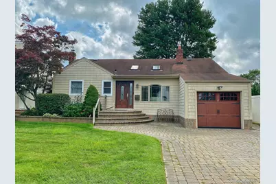 19 Stewart Street, Plainview, NY 11803 - Photo 2