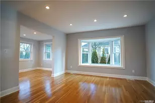 85 Franklin Ave, Lynbrook, NY 11563 - Photo 2