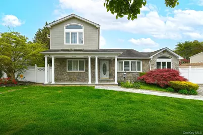 4 Ida Lane, North Babylon, NY 11703 - Photo 2