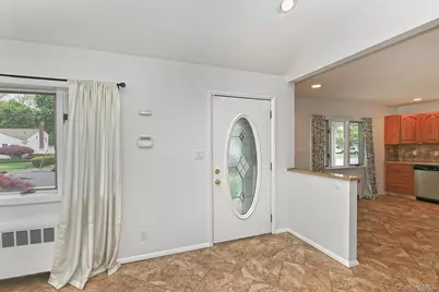 4 Ida Lane, North Babylon, NY 11703 - Photo 6