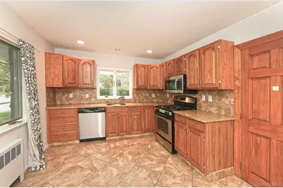 4 Ida Lane, North Babylon, NY 11703 - Photo 10