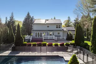 19 Hamilton Pl, Lake Grove, NY 11755 - Photo 40