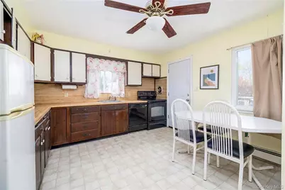 140 Baltimore Avenue, Massapequa, NY 11758 - Photo 18