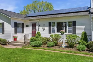 16 High Meadow Ln, Jamesport, NY 11901 - Photo 2