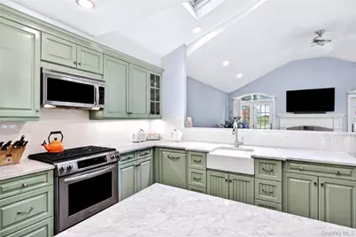 2 Van Buren Street, Port Washington, NY 11050 - Photo 12