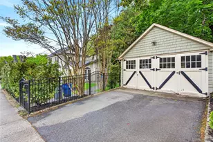 2 Van Buren St, Port Washington, NY 11050 - Photo 24