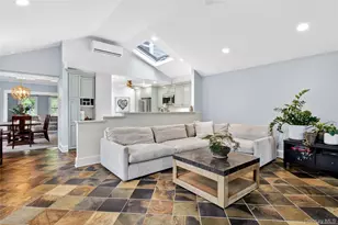 2 Van Buren St, Port Washington, NY 11050 - Photo 10