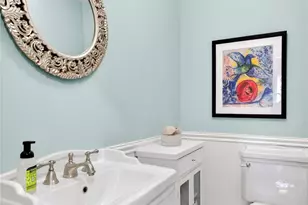 2 Van Buren St, Port Washington, NY 11050 - Photo 16