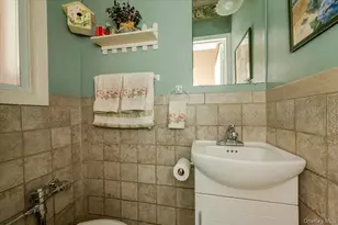 2015 Narragansett Ave, Bronx, NY 10461 - Photo 12