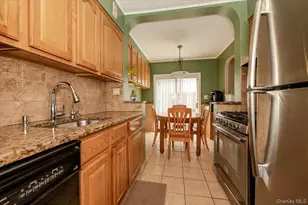 2015 Narragansett Ave, Bronx, NY 10461 - Photo 8