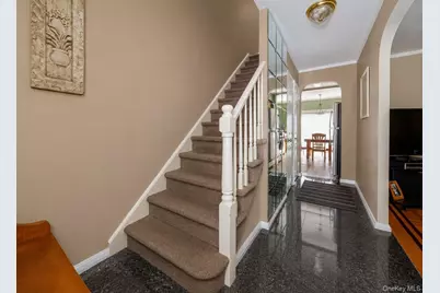 2015 Narragansett Avenue, Bronx, NY 10461 - Photo 4