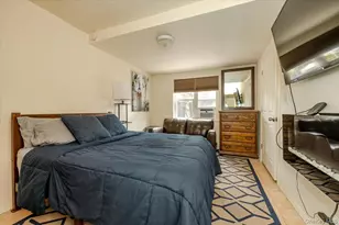 2015 Narragansett Ave, Bronx, NY 10461 - Photo 16