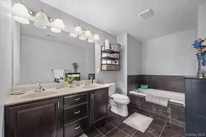 1707 Hawthorn Way, New Windsor, NY 12553 - Photo 28