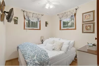 136 N Shore Drive, Wurtsboro, NY 12790 - Photo 20