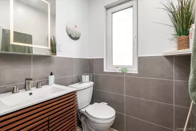 65-17 78th Avenue, Glendale, NY 11385 - Photo 28