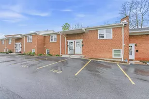 24 Alpine Dr, Wappingers Falls, NY 12590 - Photo 4