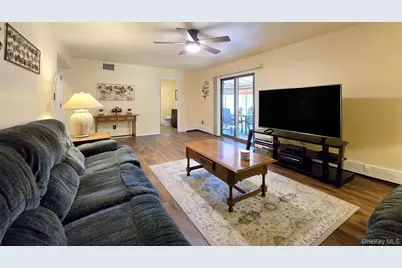 76 Webster Avenue, Ronkonkoma, NY 11779 - Photo 16