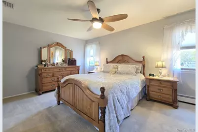 76 Webster Avenue, Ronkonkoma, NY 11779 - Photo 10