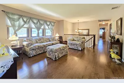 76 Webster Avenue, Ronkonkoma, NY 11779 - Photo 6