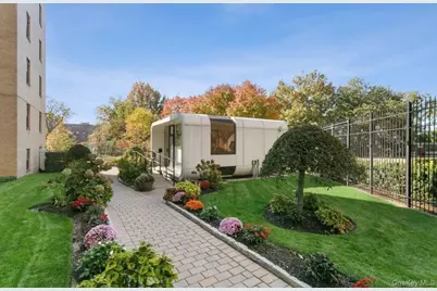 5 Fordham Hill Oval #10D, Bronx, NY 10468 - Photo 4