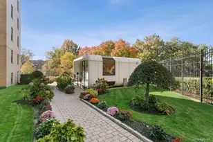 5 Fordham Hill Oval, Bronx, NY 10468 - Photo 4