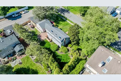 150 Burr Avenue, Northport, NY 11768 - Photo 36