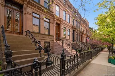 662 10th Street, Brooklyn, NY 11215 - Photo 2