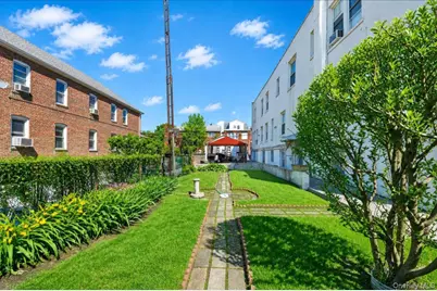 2041 Hobart Avenue, Bronx, NY 10461 - Photo 6