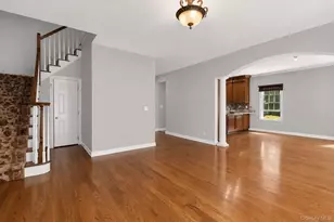 1 Daniels Wy, Bay Shore, NY 11706 - Photo 4