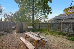 359 Moffitt Blvd, Islip, NY 11751 - Photo 12