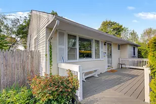 359 Moffitt Blvd, Islip, NY 11751 - Photo 2
