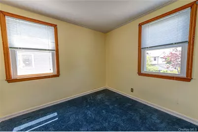 375 Latham Road, Mineola, NY 11501 - Photo 22