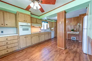 375 Latham Rd, Mineola, NY 11501 - Photo 14