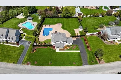 25 Maidstone Lane, Wading River, NY 11792 - Photo 2
