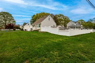 532 Rockaway St, West Islip, NY 11795 - Photo 24